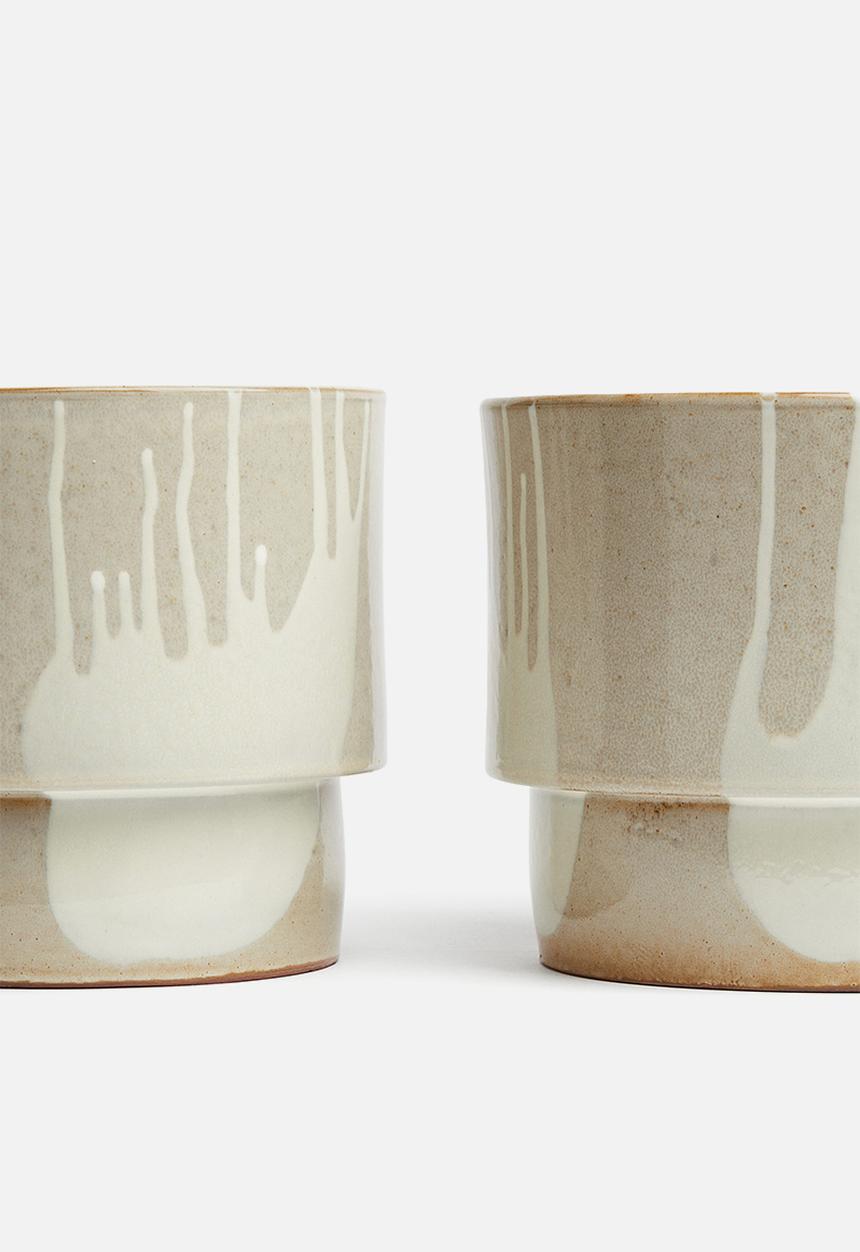 H&M - Extra-large terracotta plant pot - white