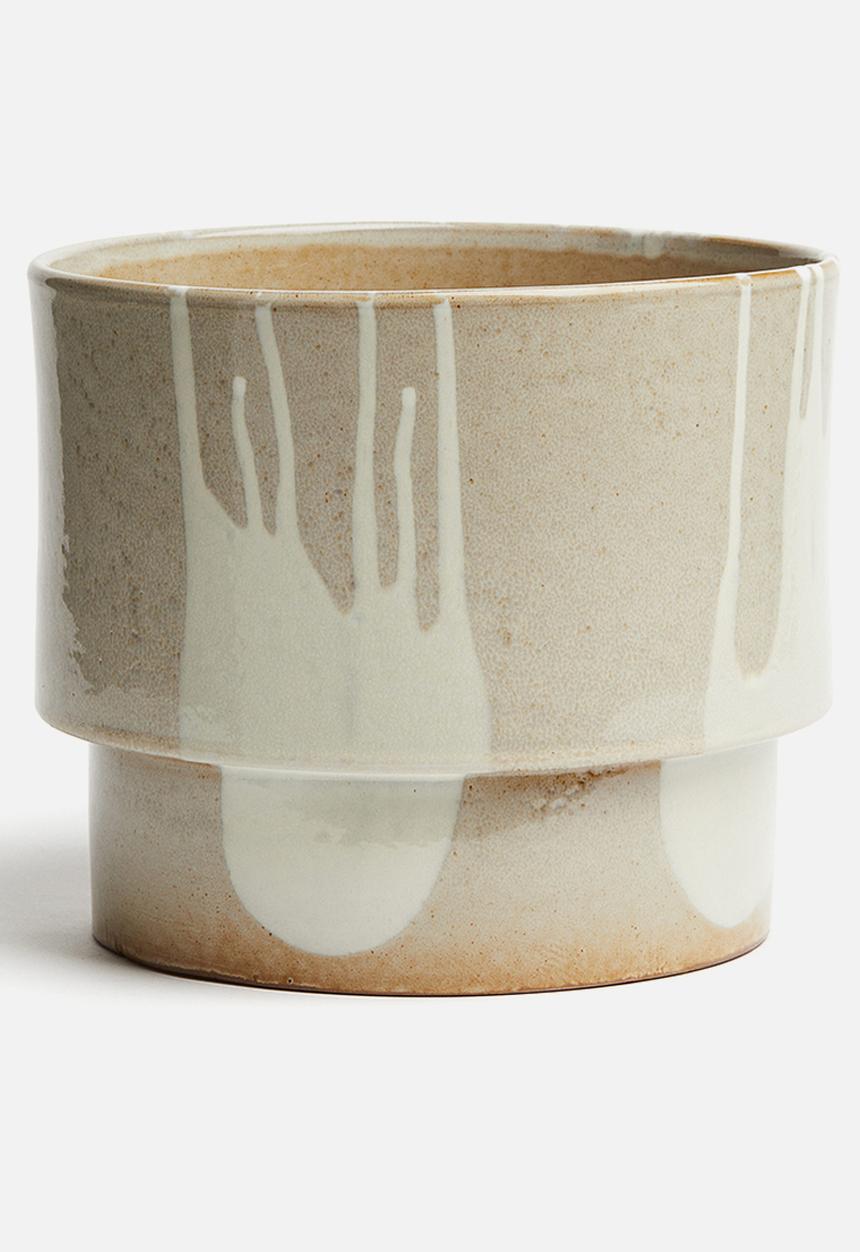 H&M - Extra-large terracotta plant pot - white