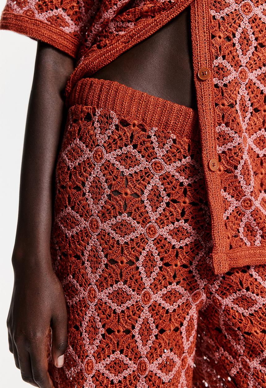 H&M - THE WHITE LOTUS H&M - Crocheted trousers - orange patterned 