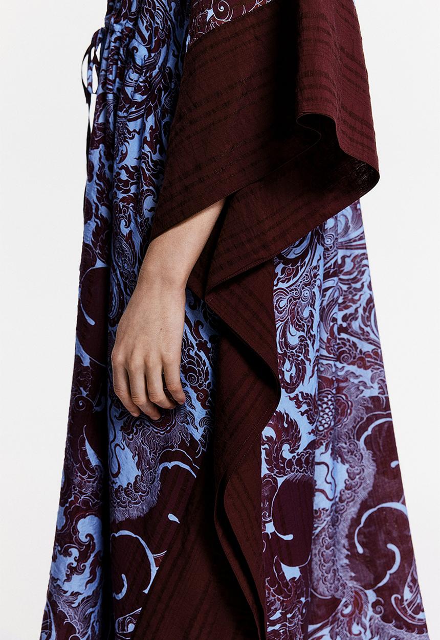 H&M - THE WHITE LOTUS H&M - Patterned kaftan dress - navy blue patterned