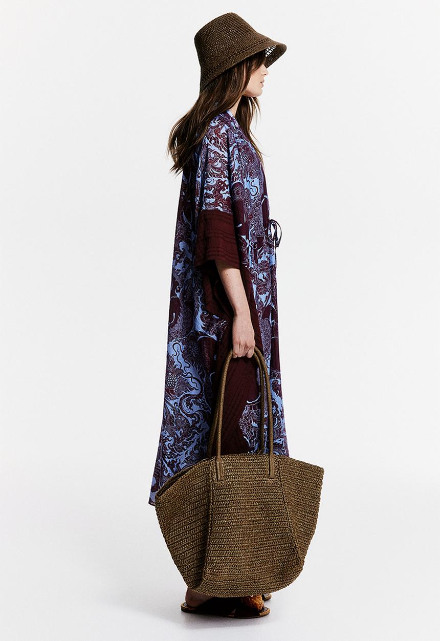 H&M - THE WHITE LOTUS H&M - Patterned kaftan dress - navy blue patterned