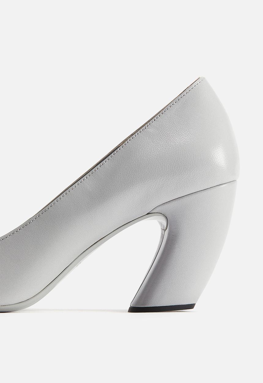H&M - H&M Studio: Leather court shoes - light grey