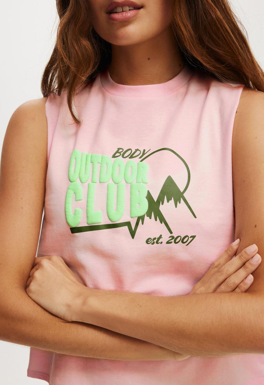 Cotton On - Active Graphic Crew Tank - Cherry Dream/Outdoor Club