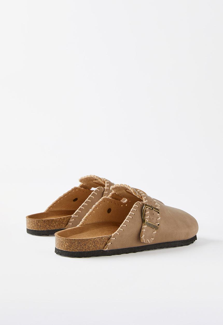 Cotton On - Rex buckle mule - roebuck whipstitch