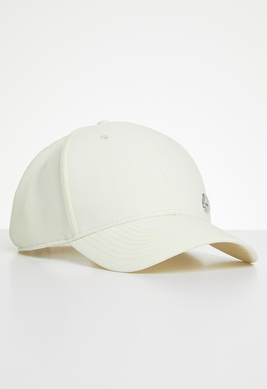Nike - U Nk Df Club Cap S Cb Mtfut L Structured Metal Logo Cap - Coconut Milk