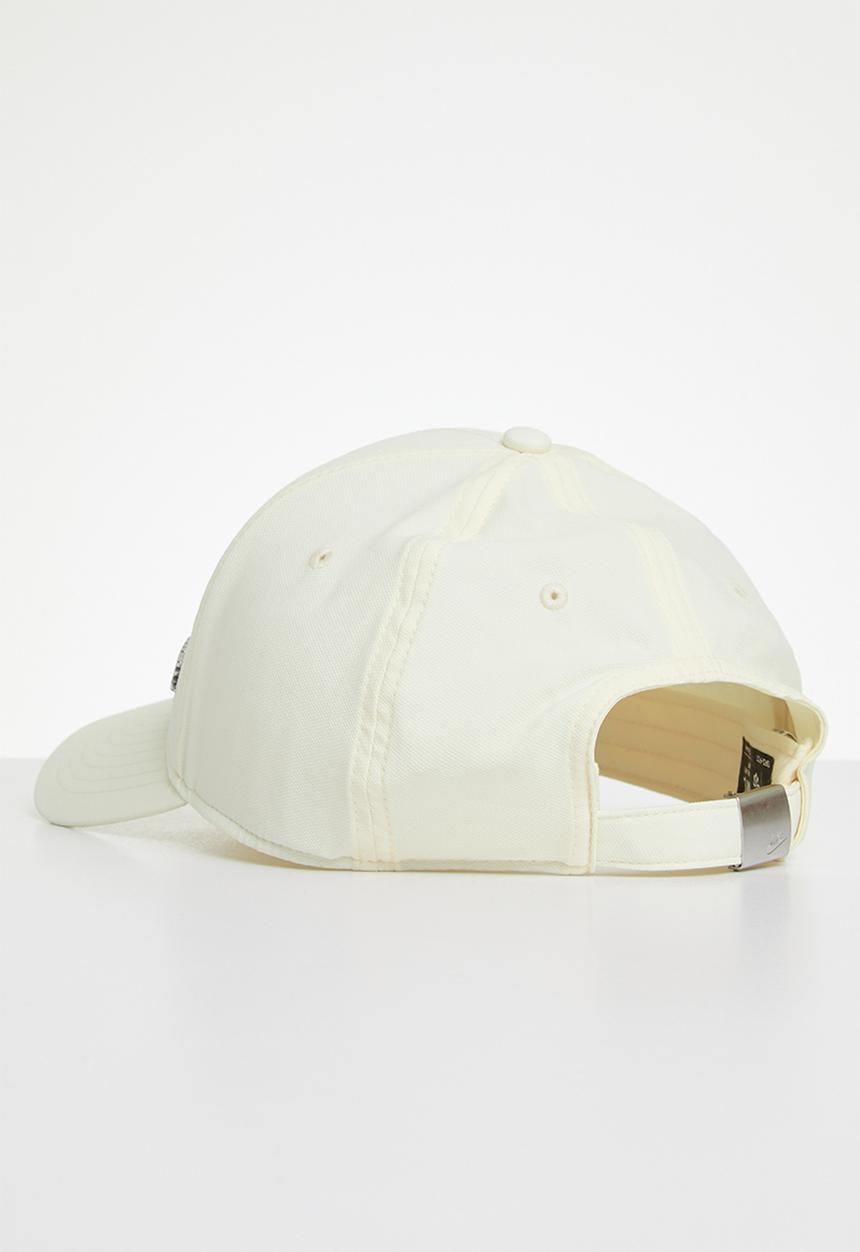 Nike - U Nk Df Club Cap S Cb Mtfut L Structured Metal Logo Cap - Coconut Milk