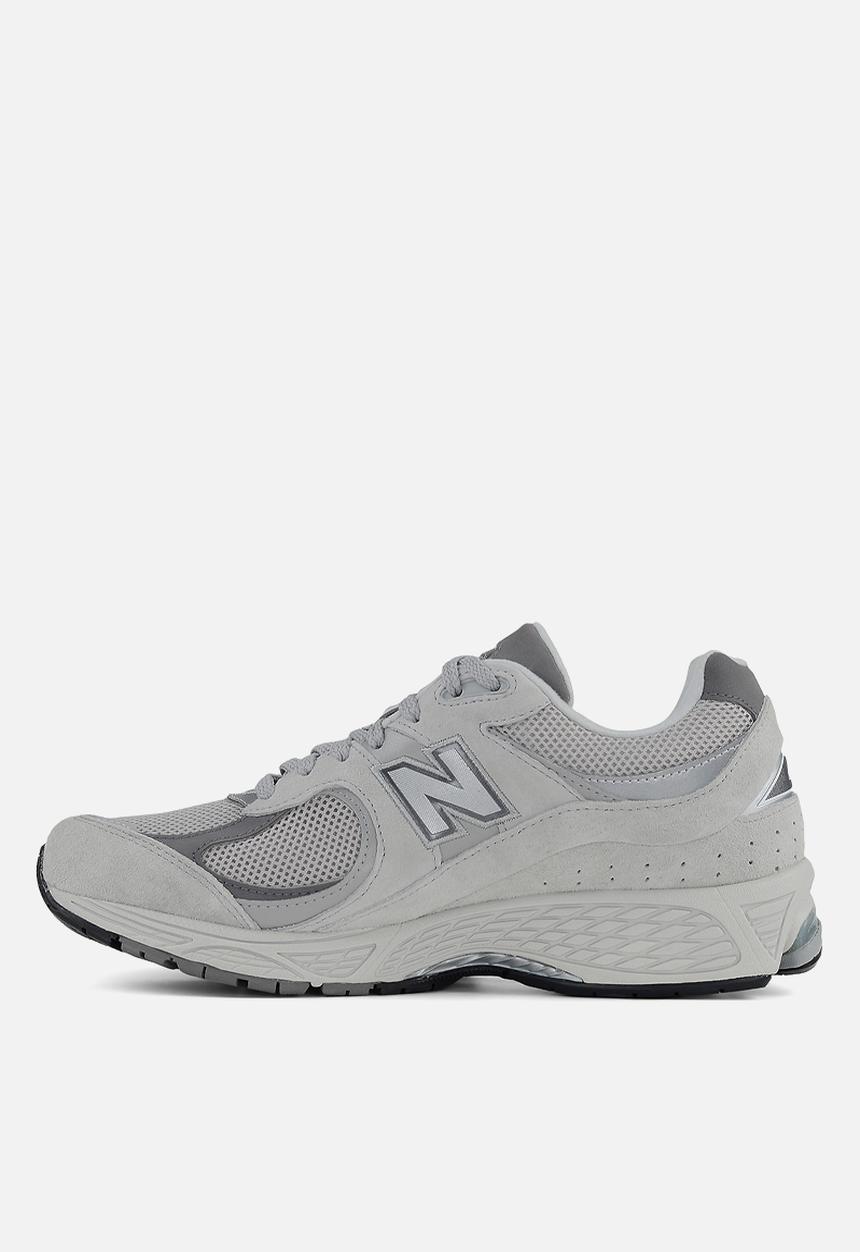 New Balance  - 2002R v1