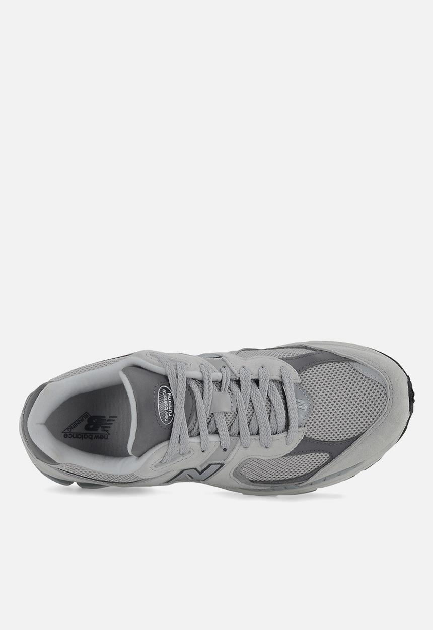 New Balance  - 2002R v1