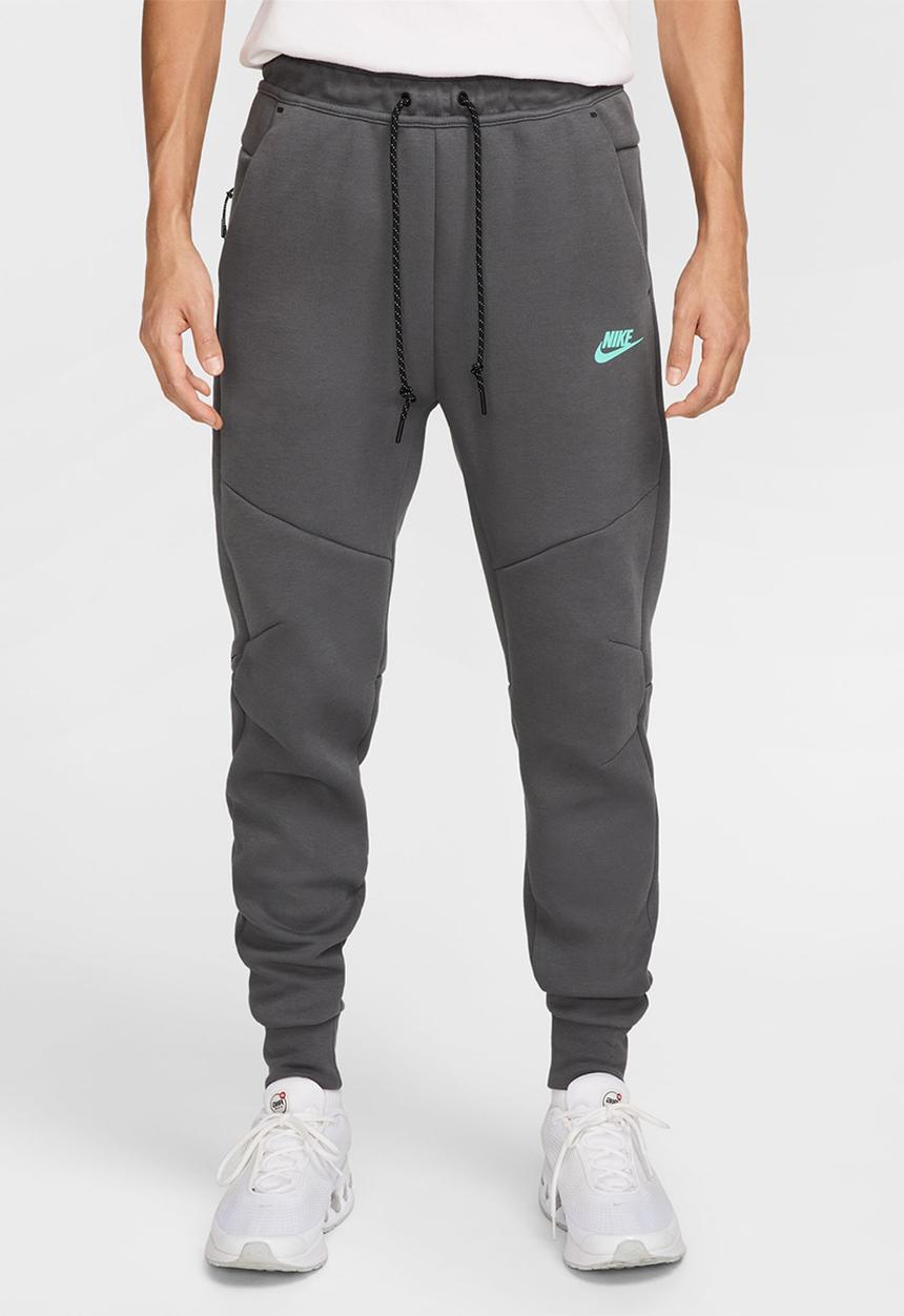 Nike - NSW Tech  Fleece Joggers - Iron Grey