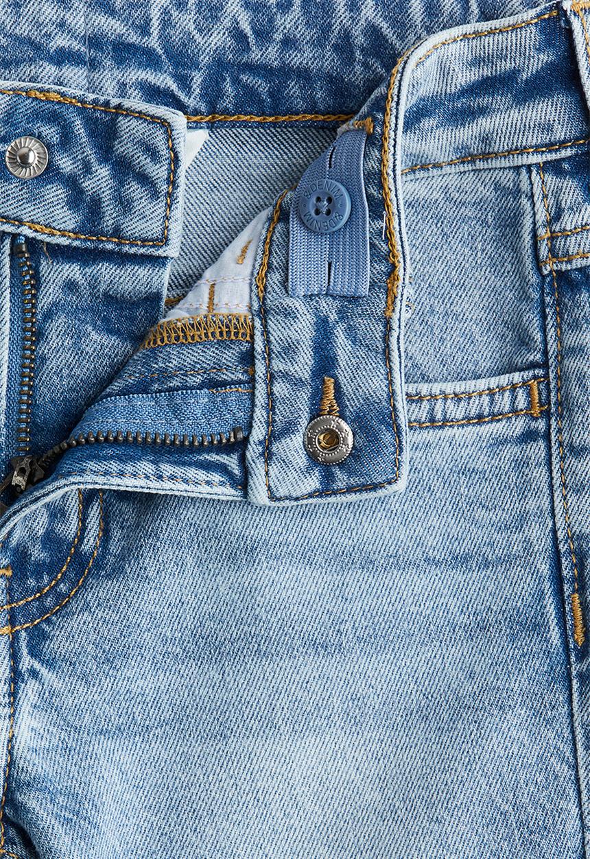 H&M - Relaxed tapered fit jeans - light denim blue 