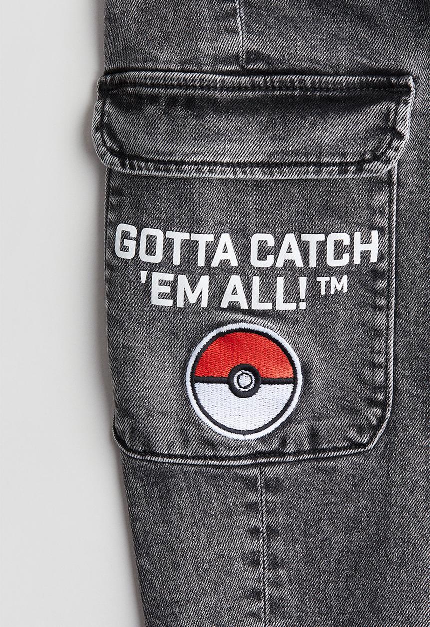 H&M - Motif-detail cargo trousers - black pokémon