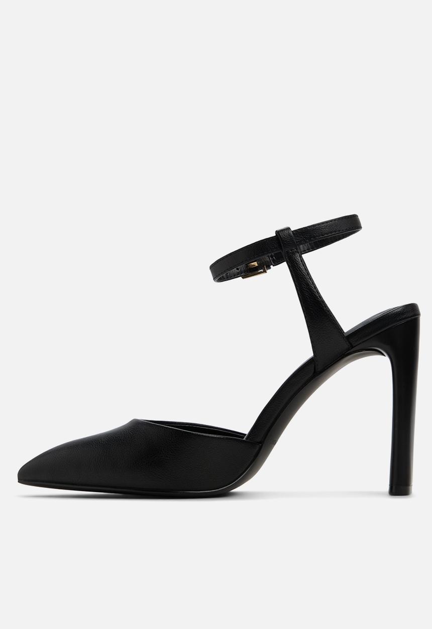 Call It Spring - Fiaa Closed Toe Ankle Strap - Black