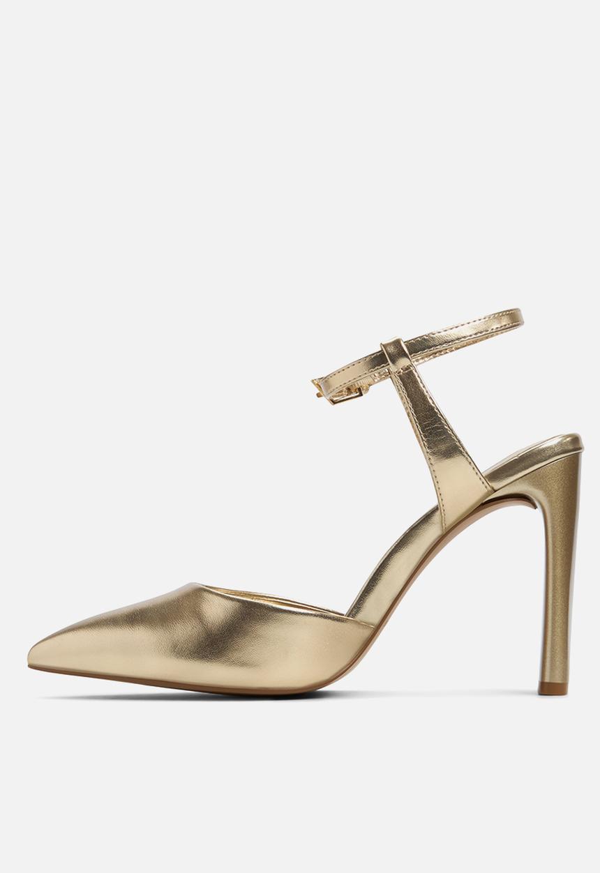 Call It Spring - Fiaa Closed Toe Ankle Strap - Gold