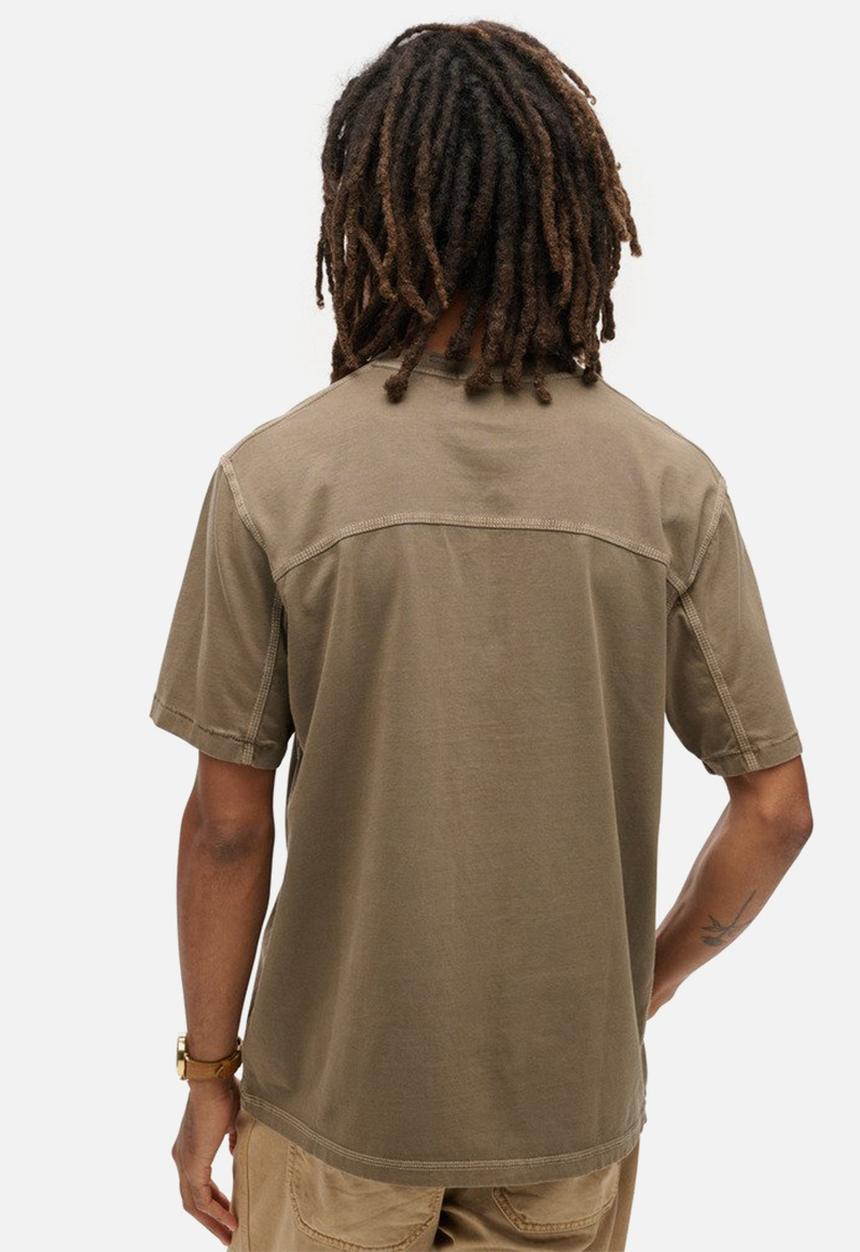 Superdry. - Contrast Stitch Pocket T-shirt - Washed Morel Brown