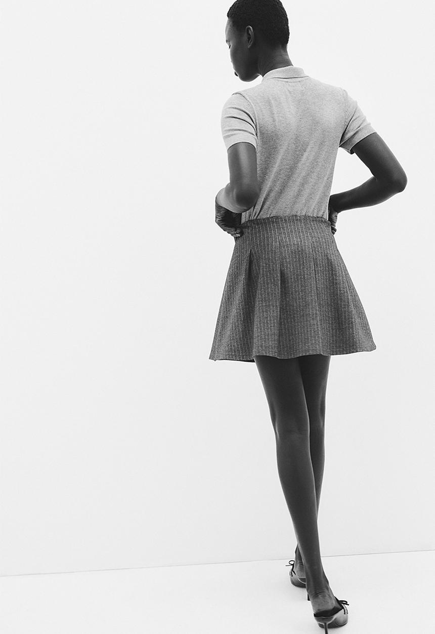H&M - Pleated jersey skirt - dark grey/pinstriped