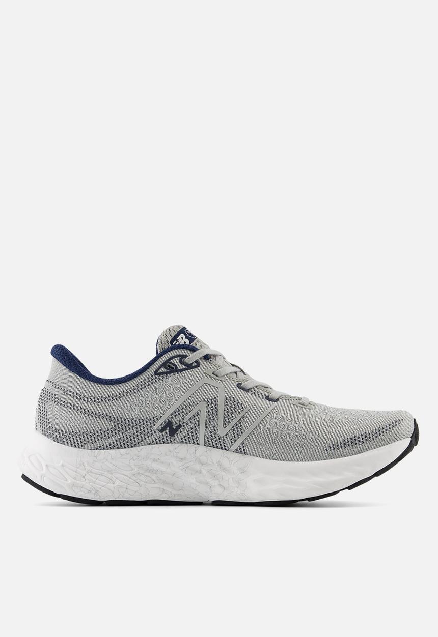 New Balance  - FRESH FOAM EVOZ ST v1
