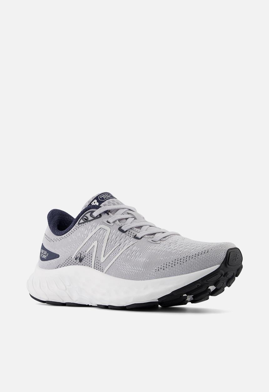 New Balance  - FRESH FOAM EVOZ ST v1