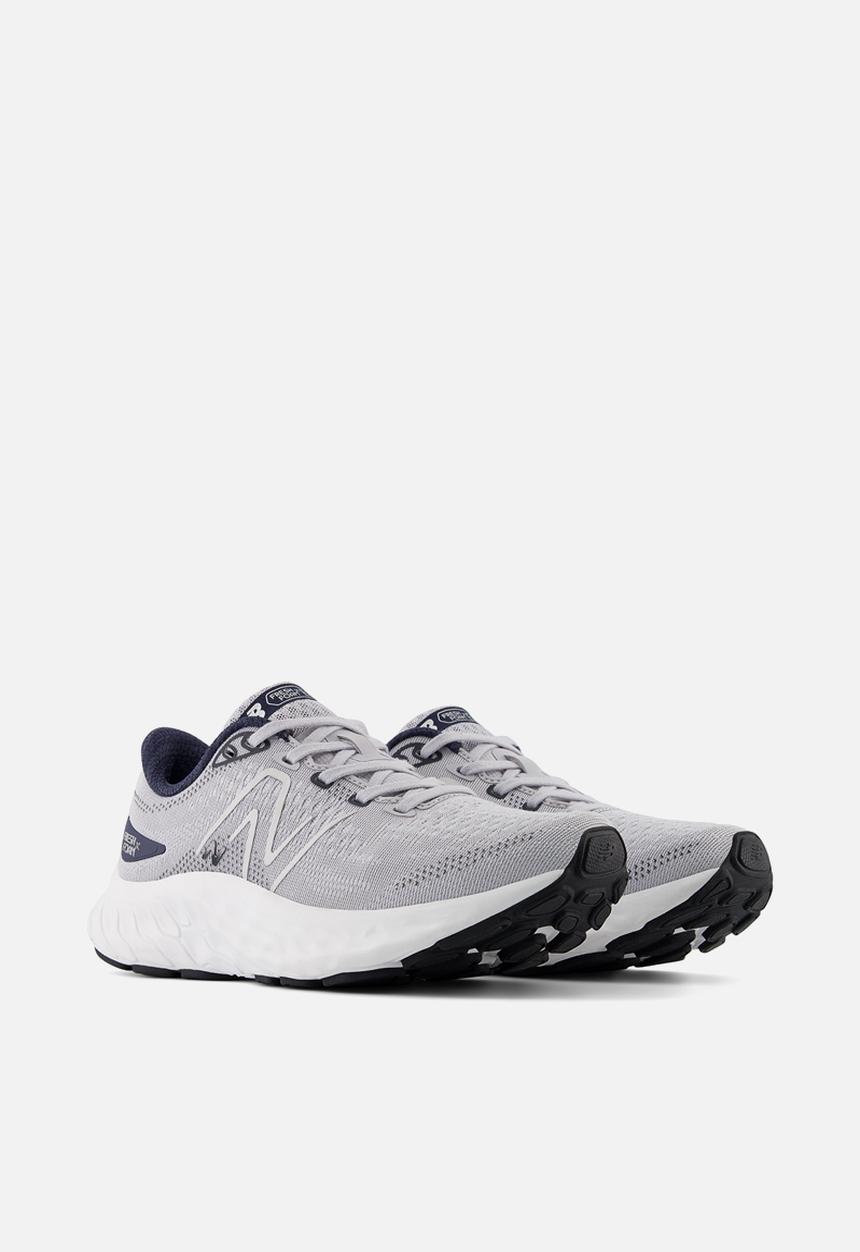 New Balance  - FRESH FOAM EVOZ ST v1