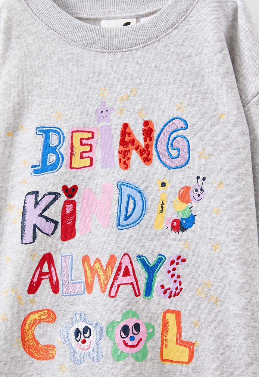 Cotton On - License dusty fleece crew neck - lcn isc be kind/cloud marle