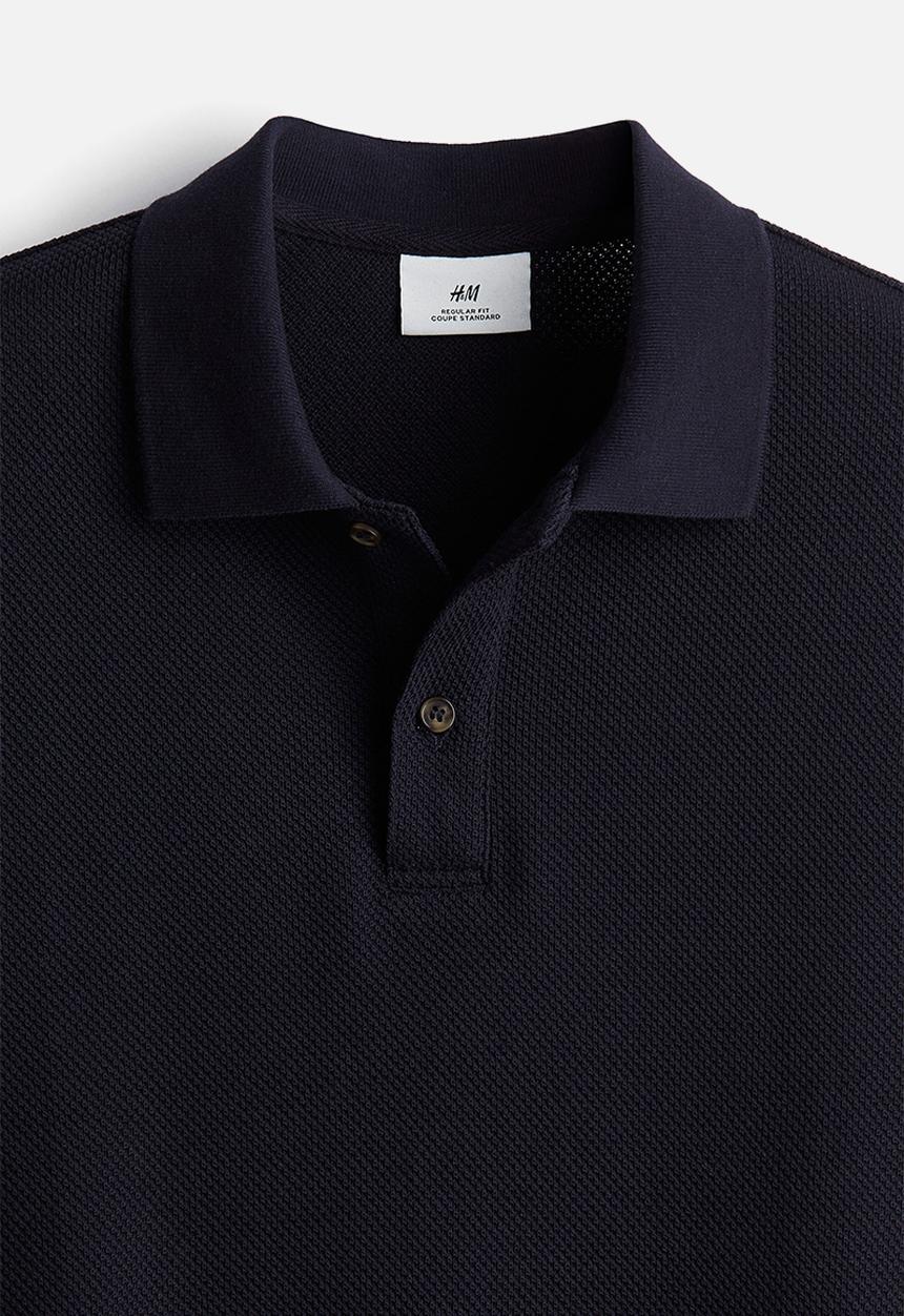 H&M - Regular fit textured-knit polo shirt - navy blue 