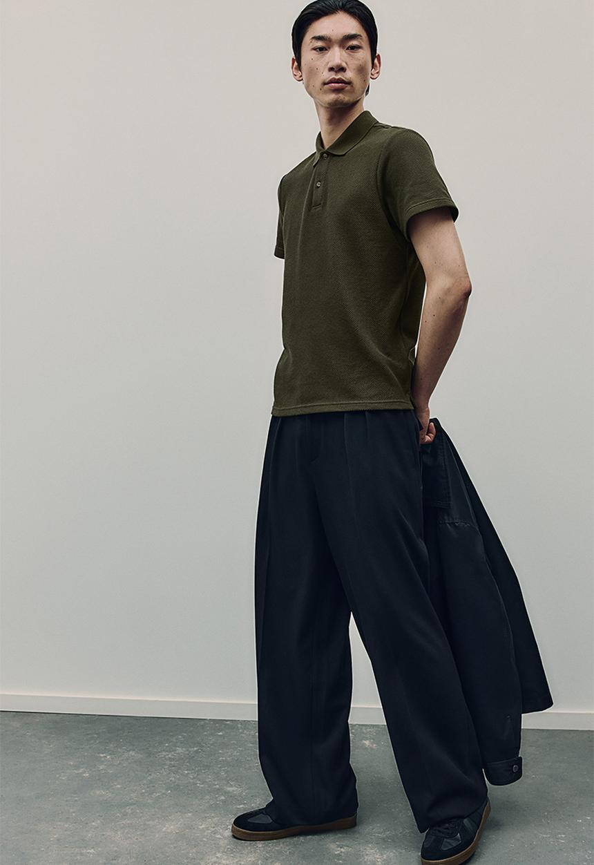 H&M - Regular fit textured-knit polo shirt - dark green 