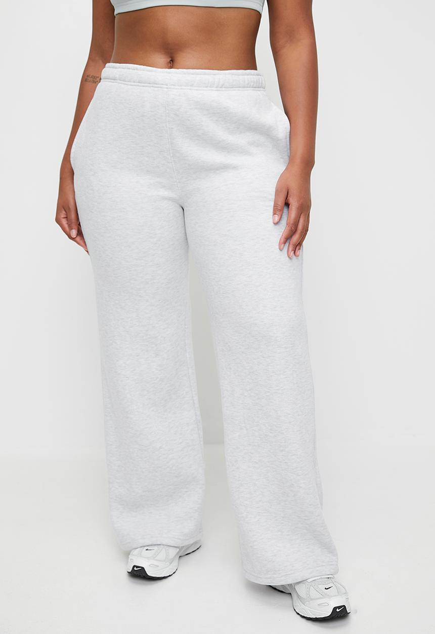Cotton On - Plus Plush Essential Straight Leg Trackpant - Cloudy Grey Marle