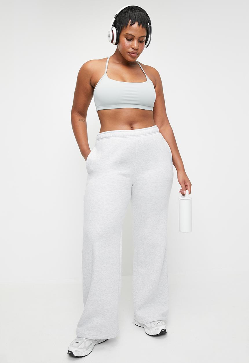 Cotton On - Plus Plush Essential Straight Leg Trackpant - Cloudy Grey Marle