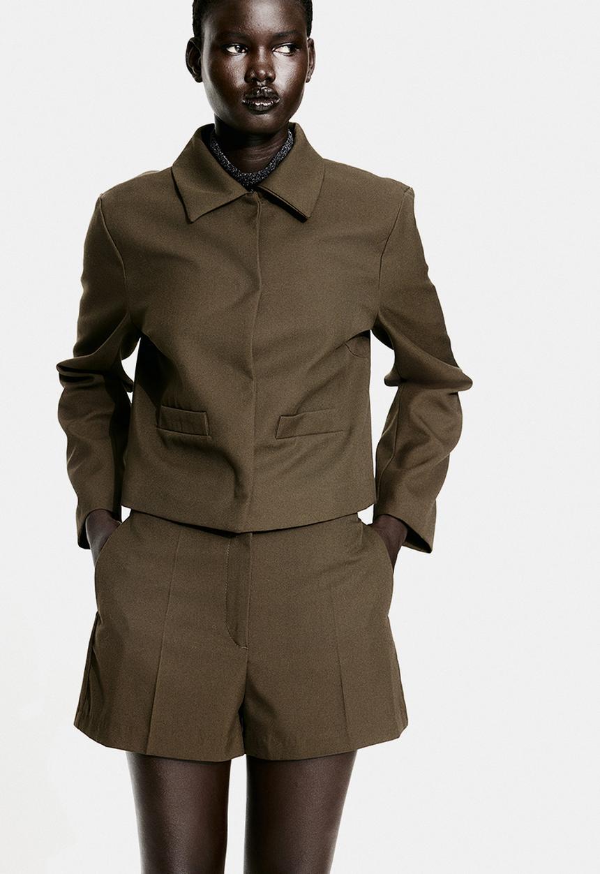 H&M - Tailored shorts - dark khaki green