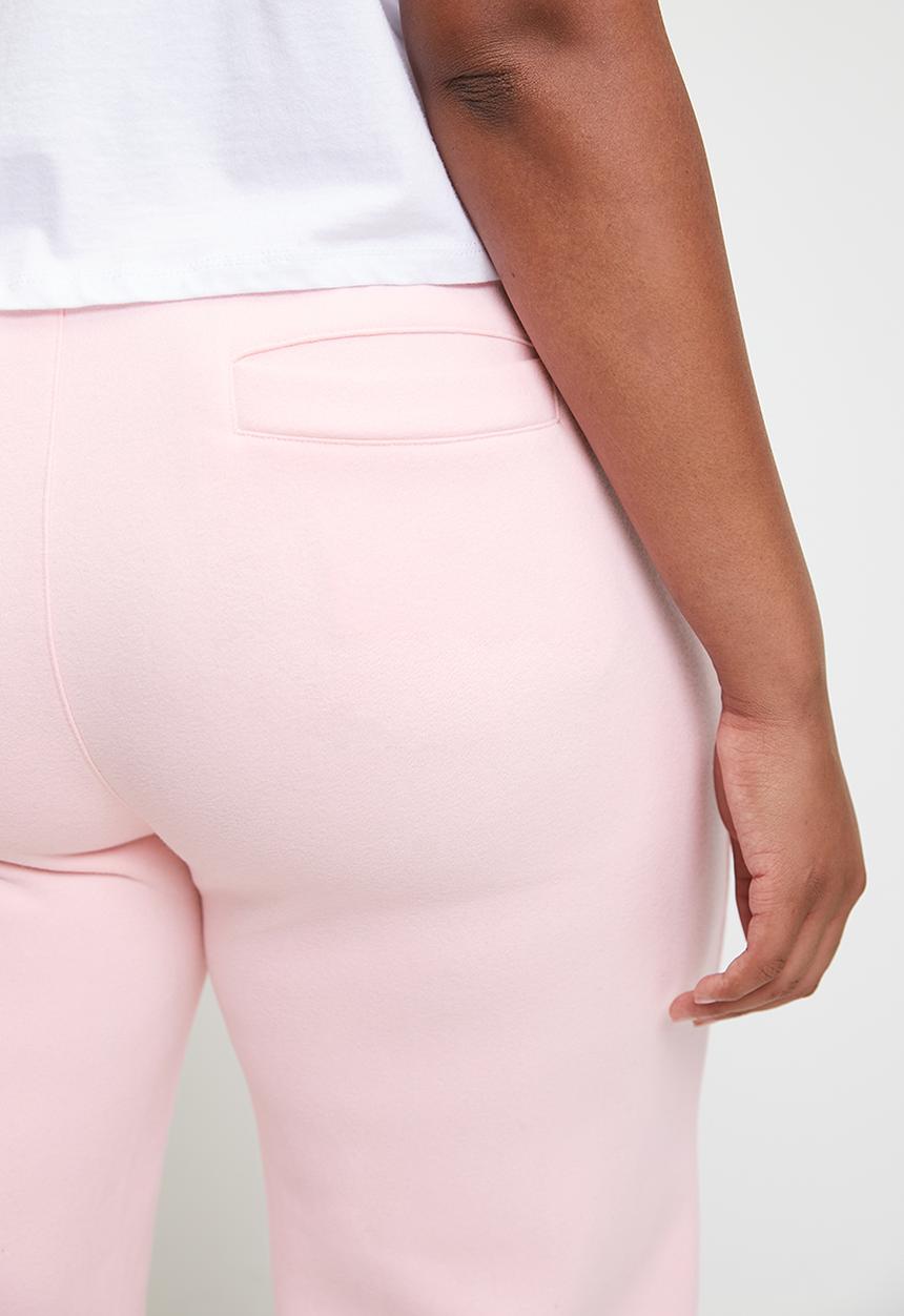 Cotton On - Plus Plush Essential Straight Leg Sweatpant - Cherry Dream