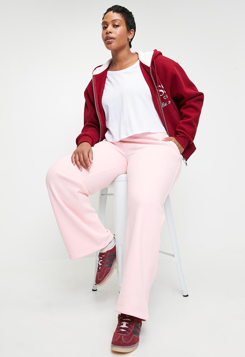 Cotton On - Plus Plush Essential Straight Leg Sweatpant - Cherry Dream