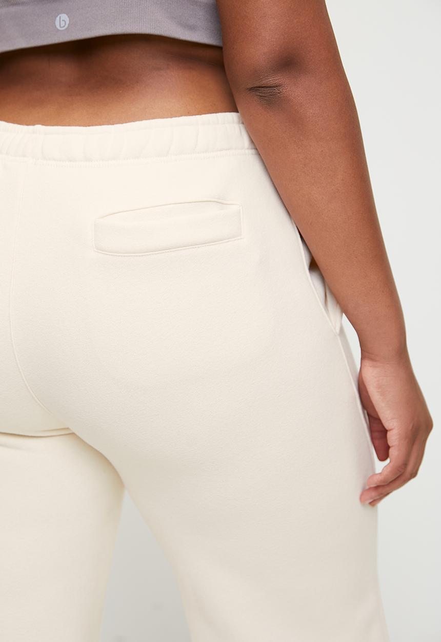 Cotton On - Plus Plush Essential Straight Leg Sweatpant - Coconut Milk
