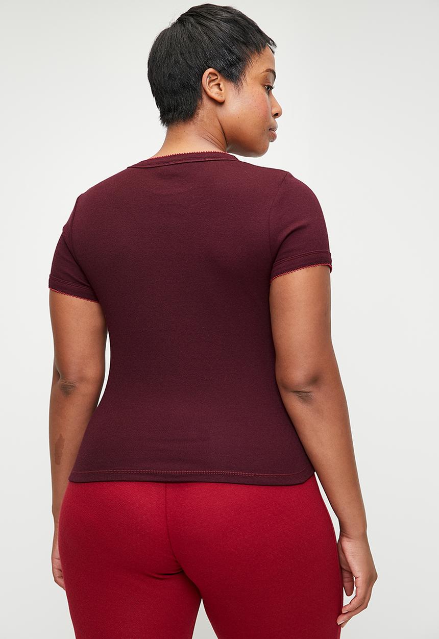 Cotton On - Plus Pointelle Rib Sleep Tee - Roses Are Red