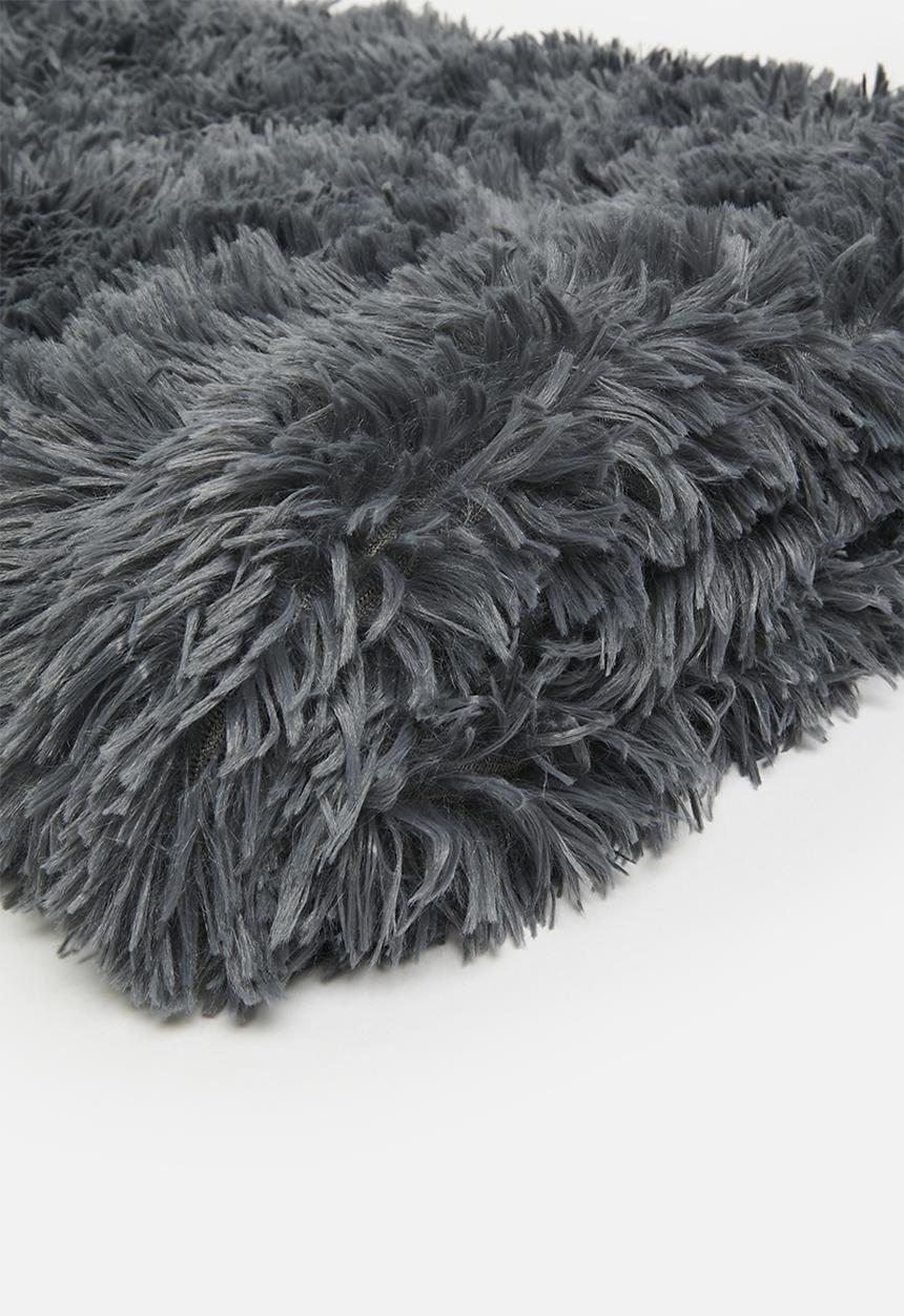 H&S - Shag cosy throw blanket - charcoal