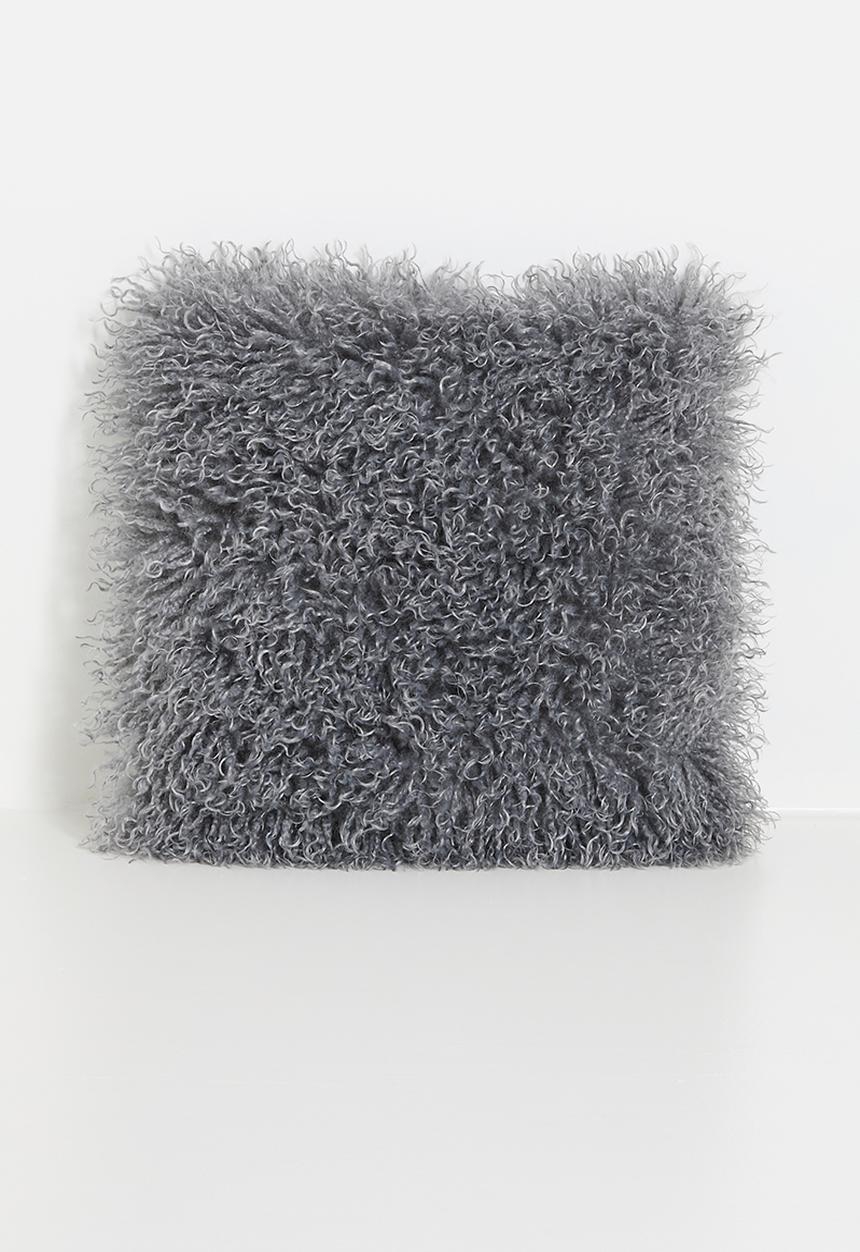 H&S - Shag cosy cushion - light grey