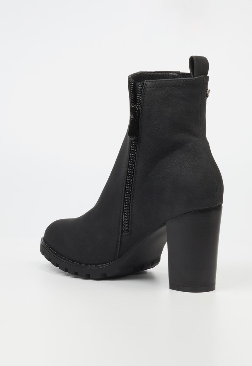 Butterfly Feet - June 7 Chelsea - Black
