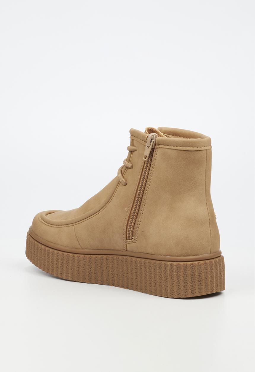 Butterfly Feet - Hollis 1 Chukka - Taupe
