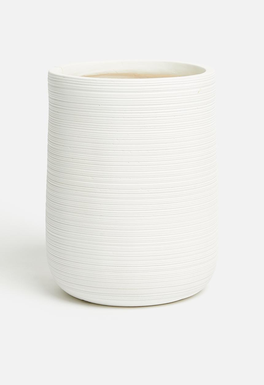Sixth Floor - Villa fiberclay planter - Off white