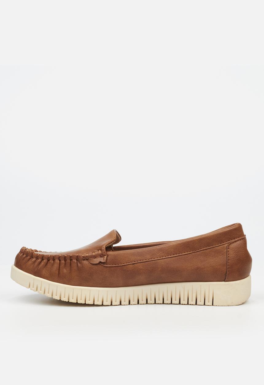 Butterfly Feet - Pyper 1 Boat - Tan