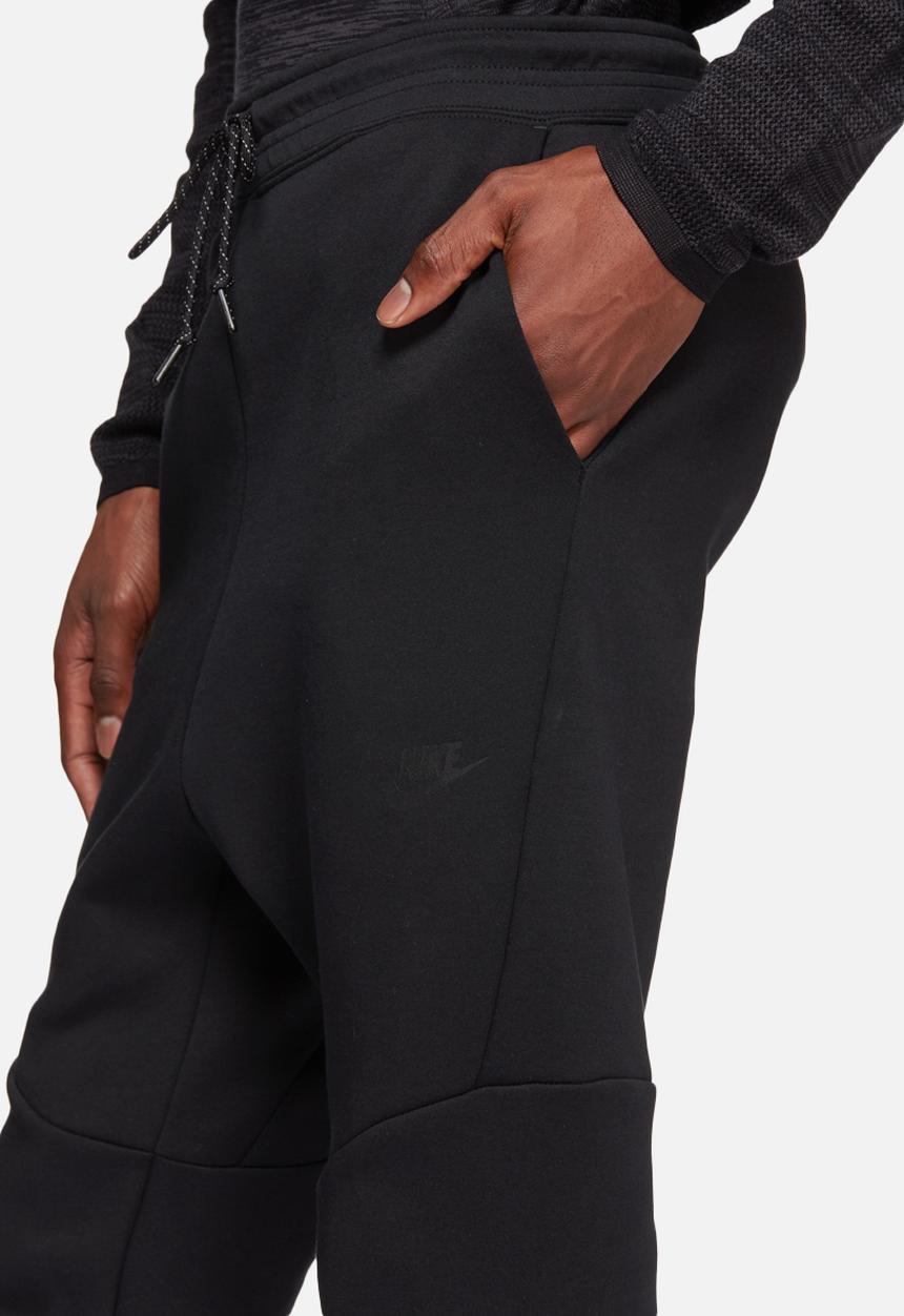 Nike - Tech fleece cropped pants
