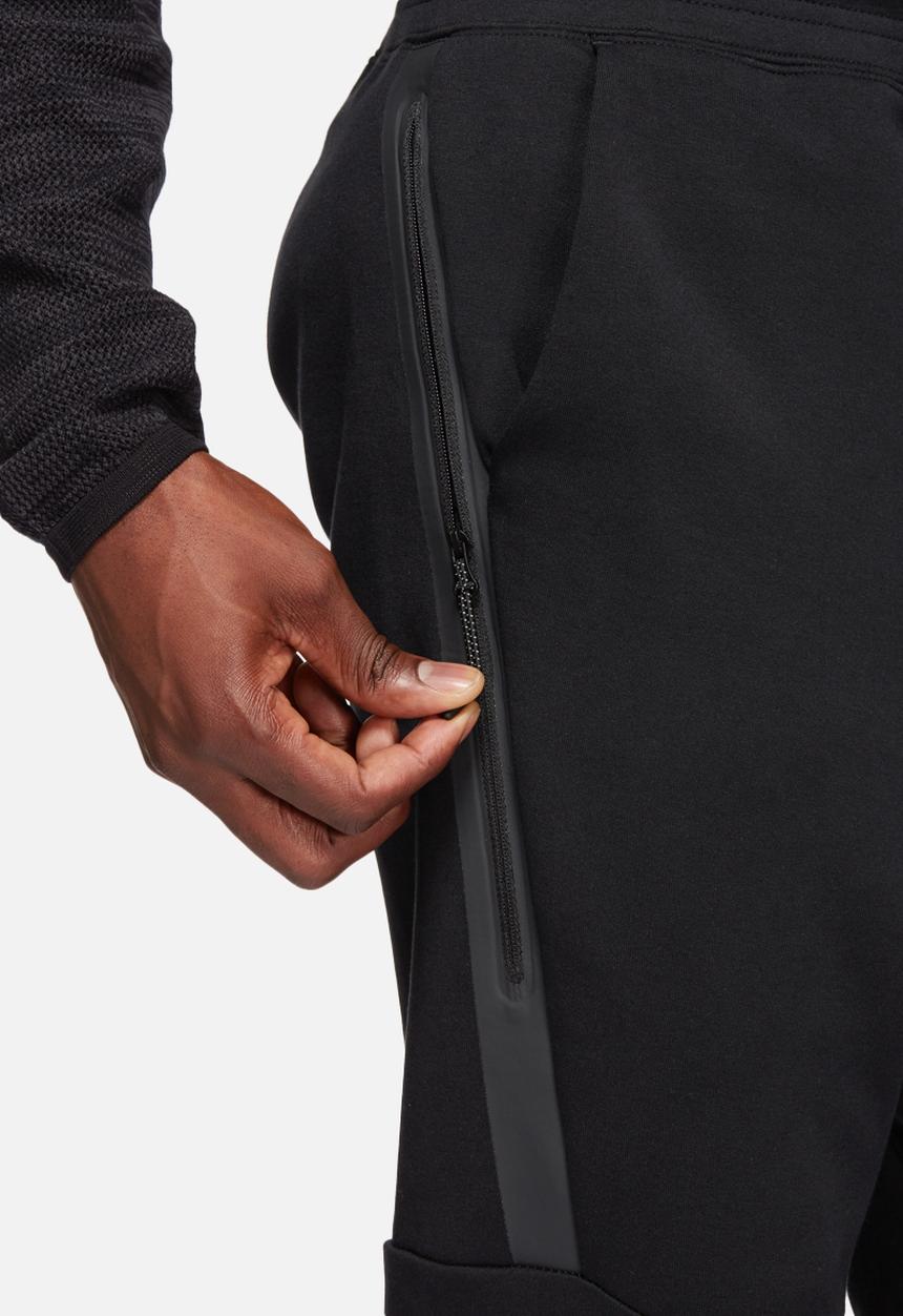 Nike - Tech fleece cropped pants