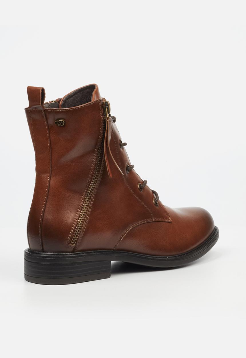 Miss Black - Victoria 2 boot - tan