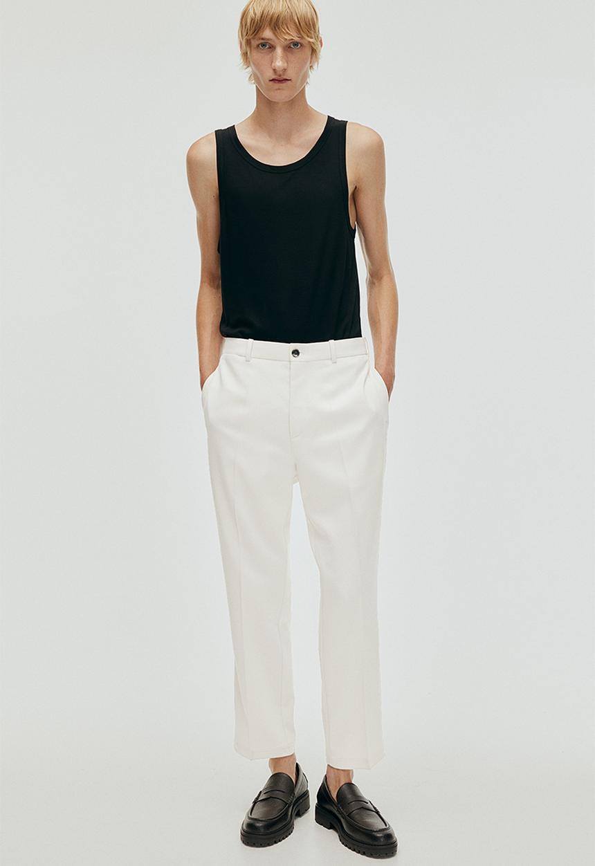 H&M - Regular fit cropped trousers - cream 