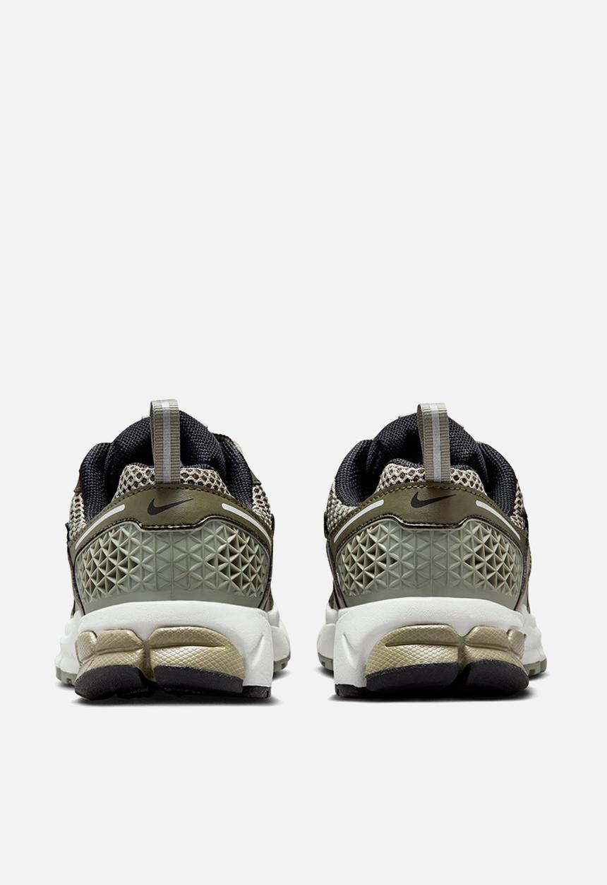 Nike - Nike Vomero 5 - Cargo Khaki/Light Army - Photon Dust-Black