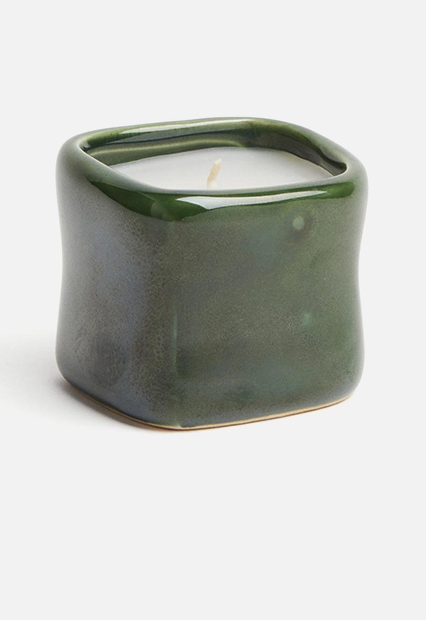 H&M - Scented candle in a ceramic holder - dark green/smoky wood