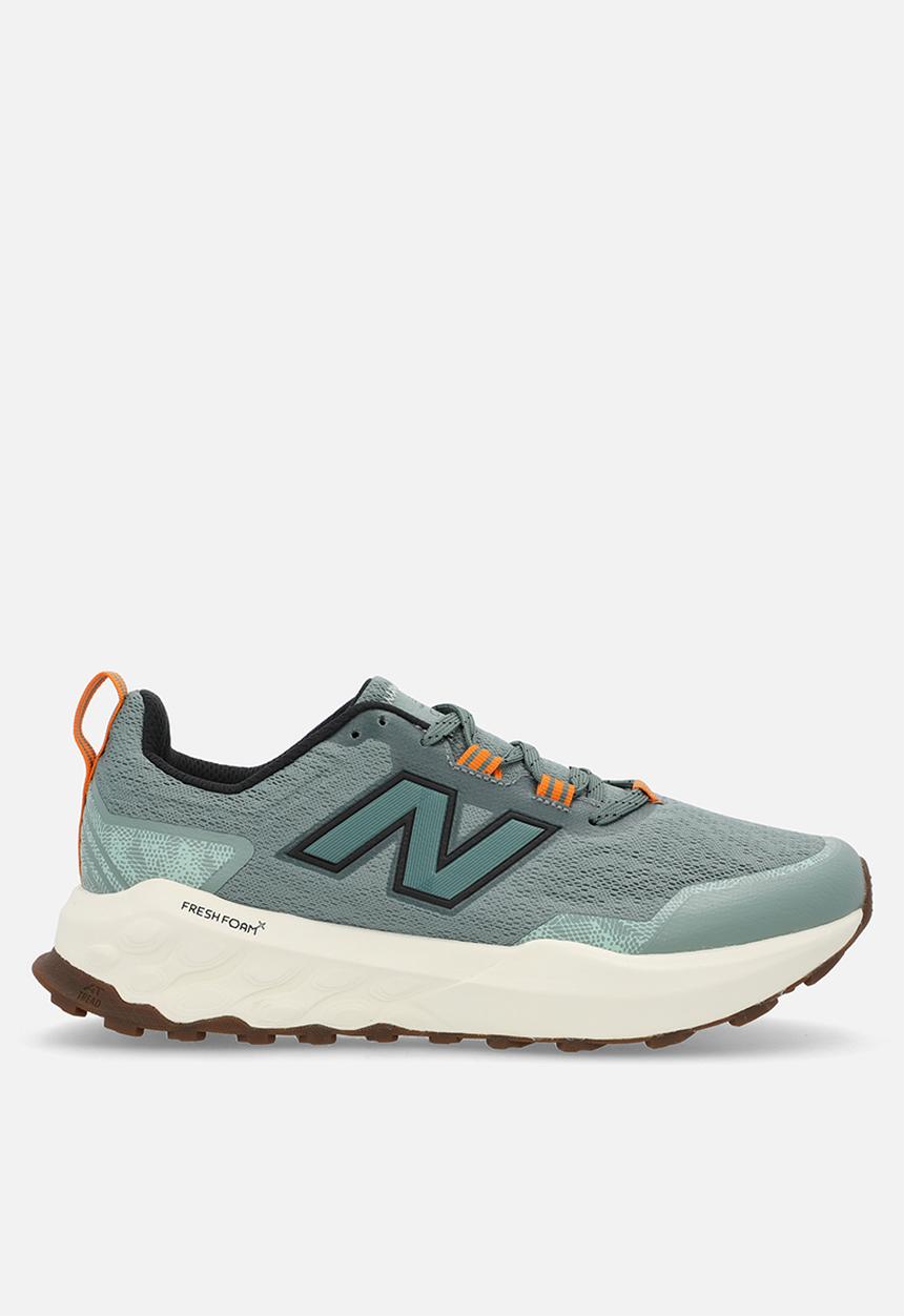 New Balance  - FRESH FOAM X GAROE v2