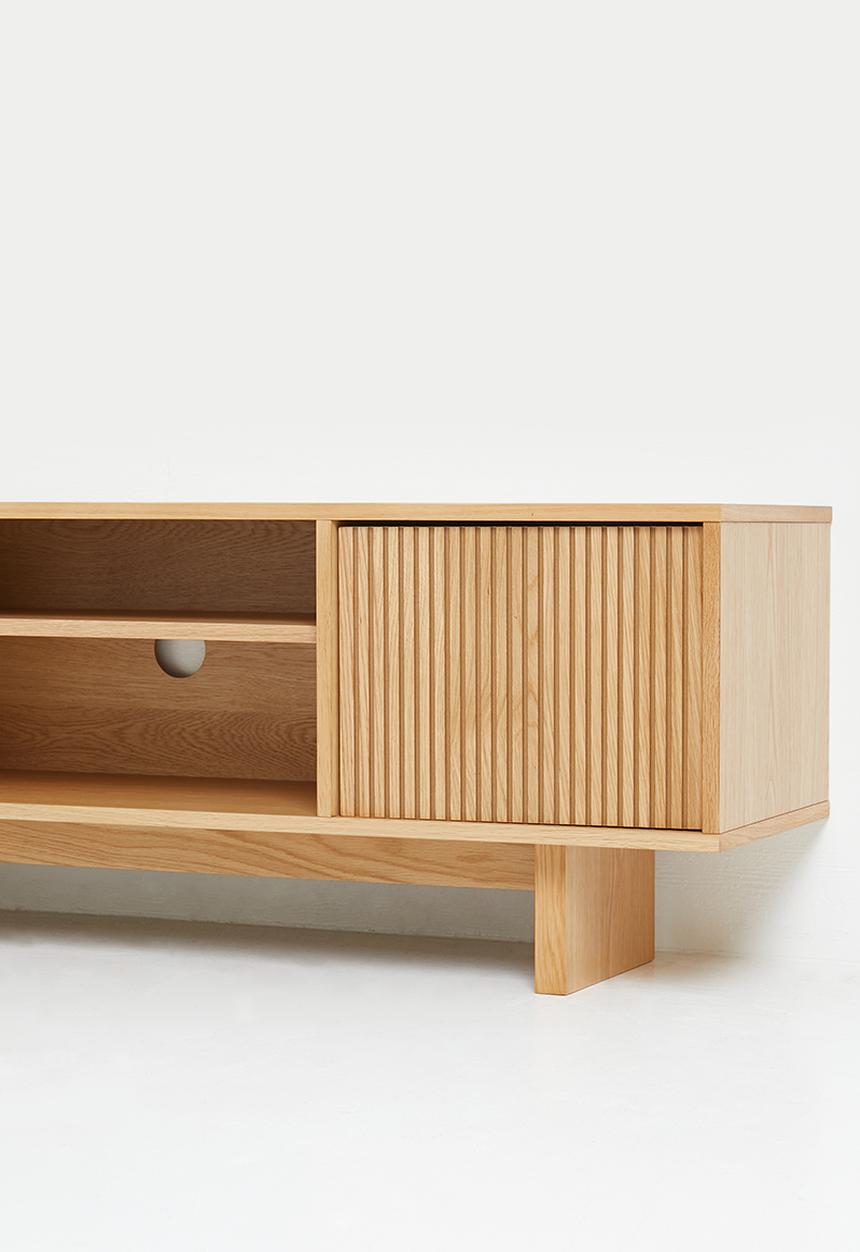 Sixth Floor - Groove TV-table - Oak Veneer