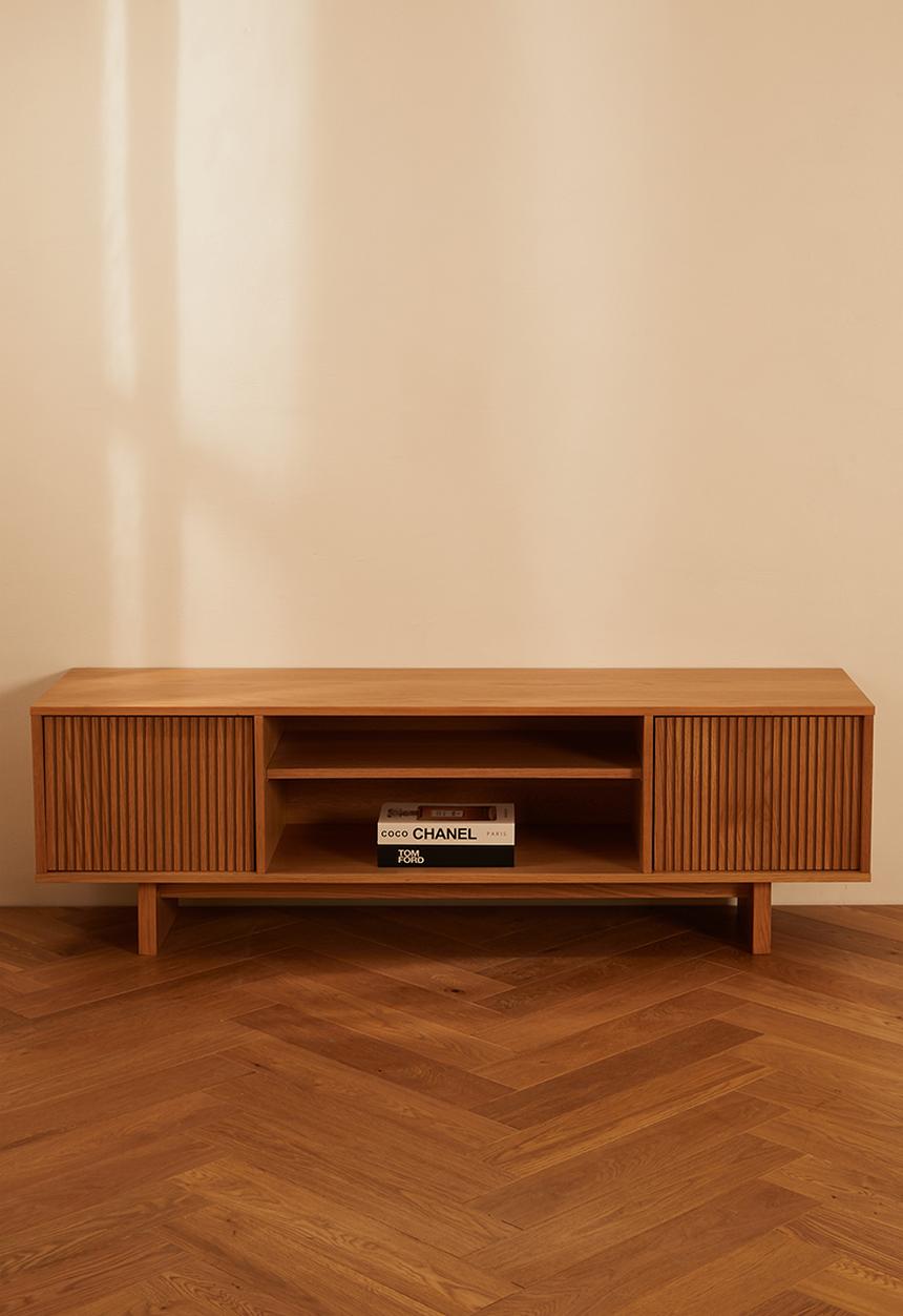 Sixth Floor - Groove TV-table - Oak Veneer