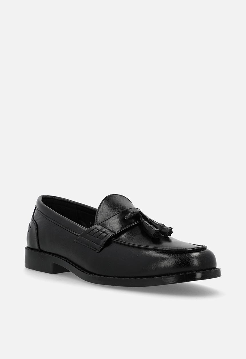 PC - Tassel Slip on - Black