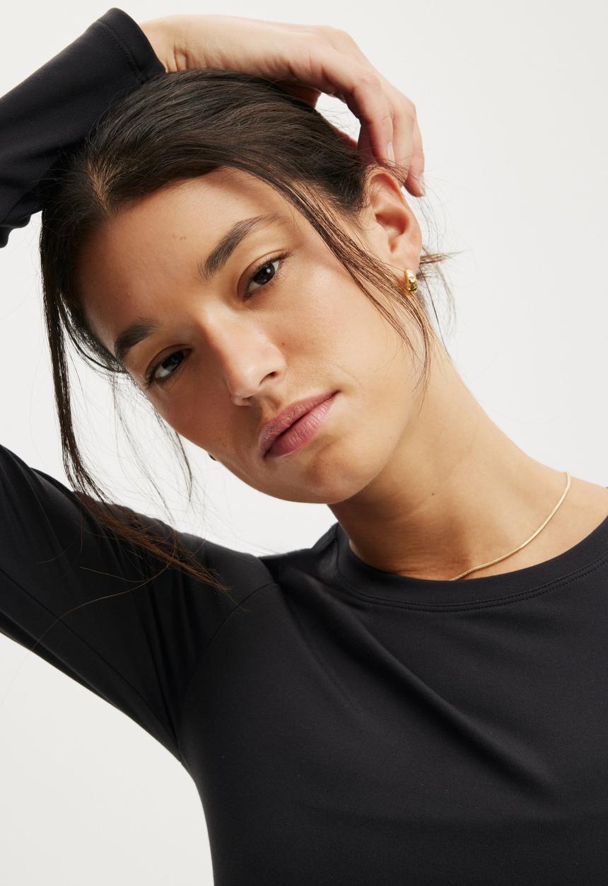 Cotton On - Ultra Soft Fitted Long Sleeve Top - Black