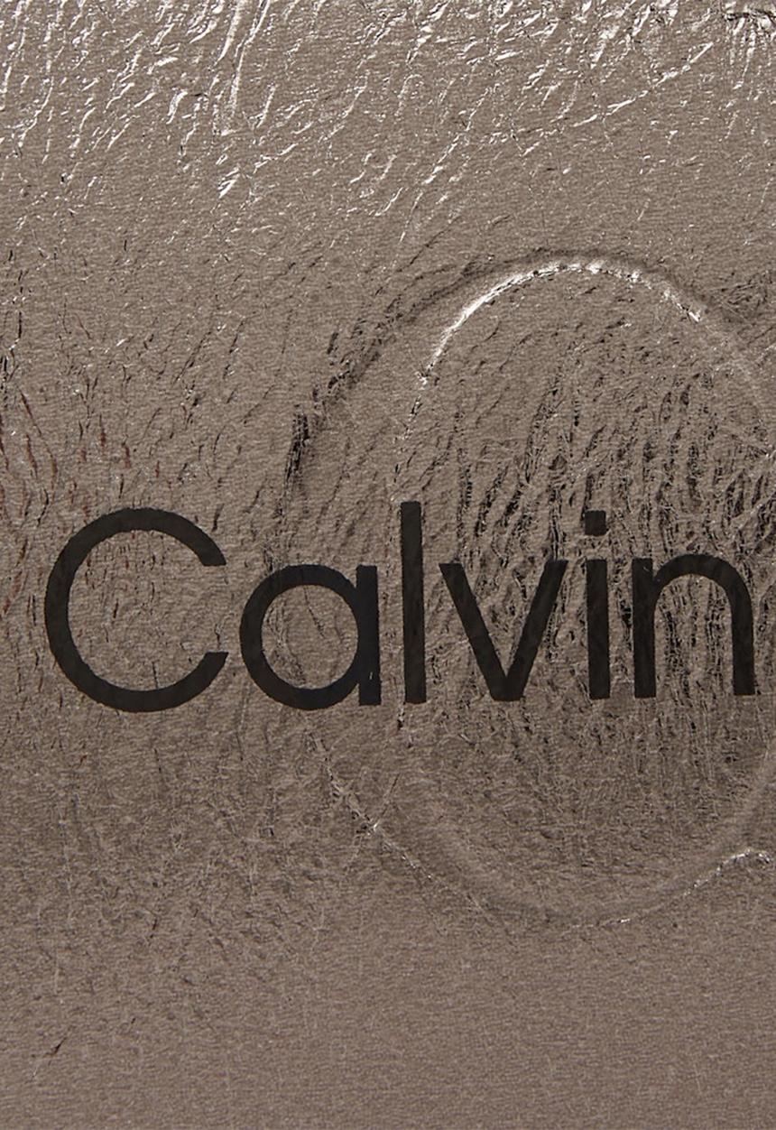 Calvin Klein - Sculpted shoulder pouch tum-gunmetal